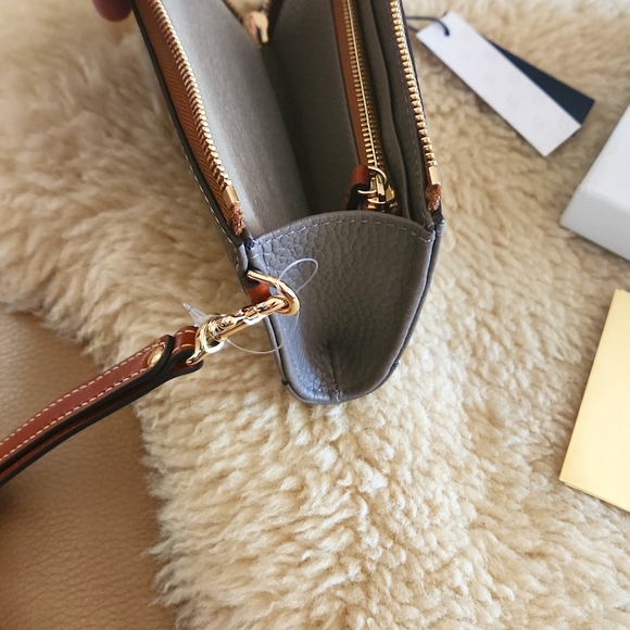 NWT IOB Dooney & Bourke Elephant Pebbled Leather Wallet 🩶🐘♥️ - Picture 9 of 16